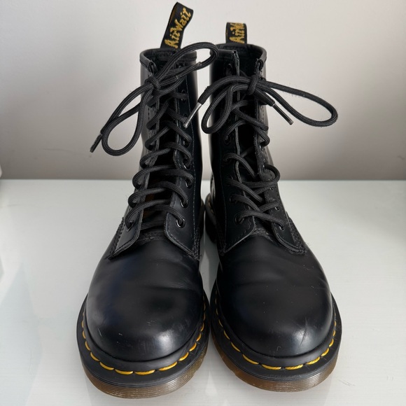 Dr. Martens 1460 Smooth Leather 8-eye Boots Yellow Welt Heel Loop Black Size 6 - Picture 4 of 16